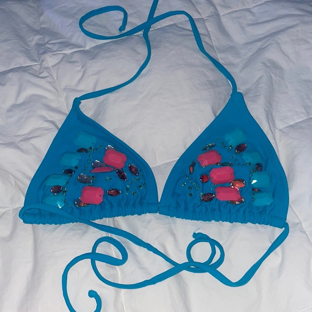 💚SALE💚
Jeweled bathing suit top!💎💙 JUST THE TOP